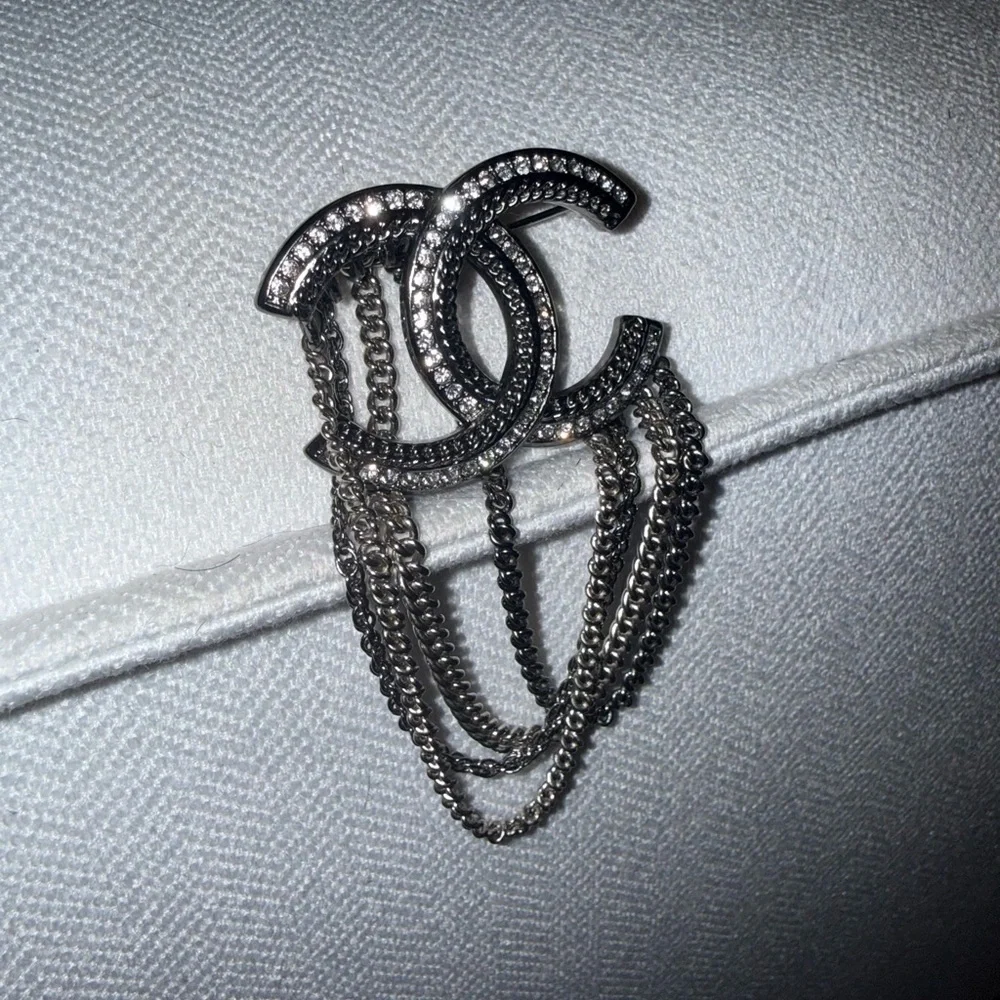 Chanel 2021 Strass CC Multi-Chain Brooch